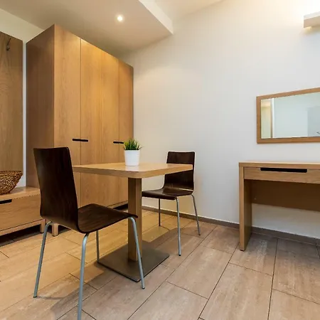 Apartamentai Tylios Pusys *